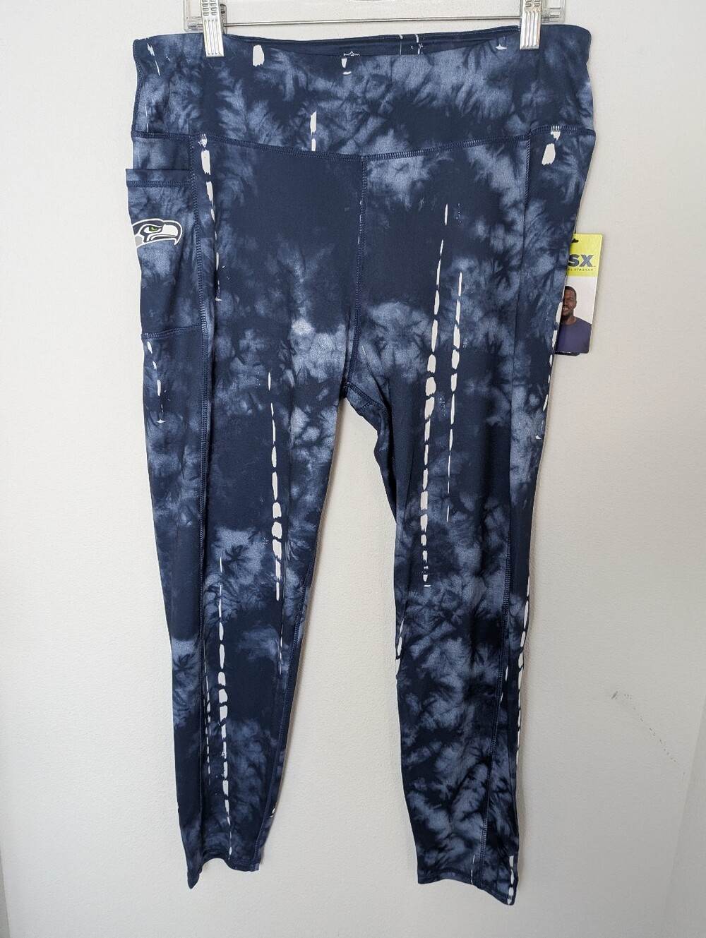NWT Seattle Seahawks NFL Performance Athletic Leggings Graduated Blue Women XL